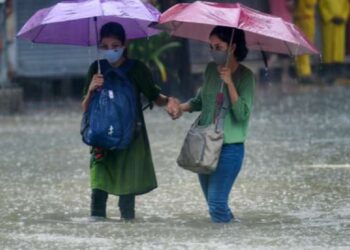 யாழில் திடீர் கனமழையால் பலர் பாதிப்பு!