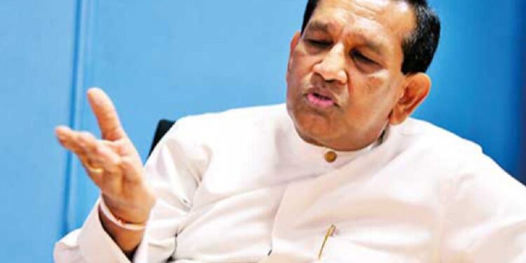 ராஜித சேனாரத்னவுக்கு பிடியாணை!