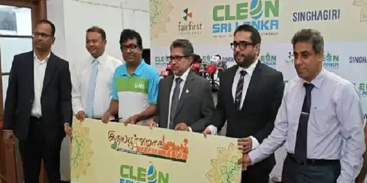 ஒற்றுமையின் தூய்மையான பயணம் புறப்பட்டது யாழ்தேவி!