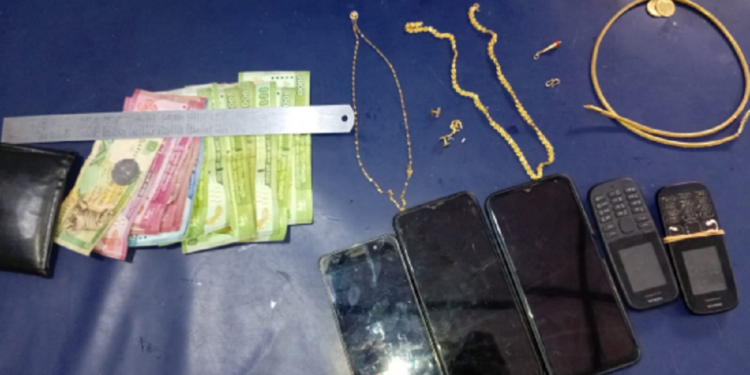 சுன்னாகத்தில் களவாடப்பட்ட நகைகளுடன்சிக்கிய நபர்!