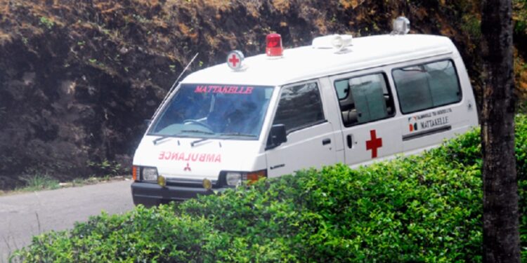 ஆம்புலன்ஸில் சக ஊழியரால் துஷ்பிரயோகம் செய்யப்பட்ட பெண்!