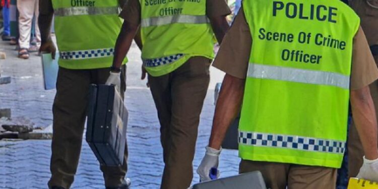 தனியாக வசித்த இளம் தாய் கொலை!