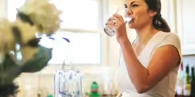 காலை வெறும் வயிற்றில் கட்டாயம் இதை எடுத்துக் கொள்ளுங்கள்