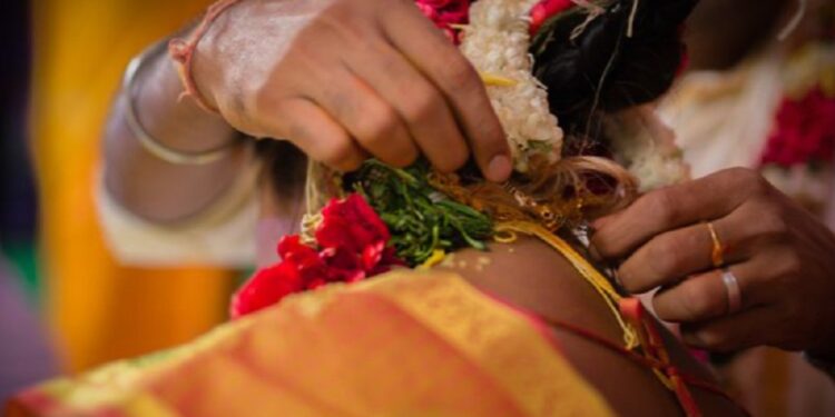 யாழ் செல்வச்சந்நிதி ஆலயத்தில்  108 ஜோடிகளுக்கு சிங்கப்பூர் தம்பதி திருமண ஏற்ப்பாடு!