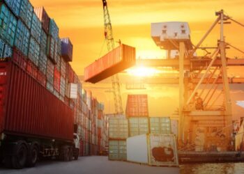 அமெரிக்காவின் சுங்க வரியால் கனடா பொருளாதரத்தில் பாதிப்பு!