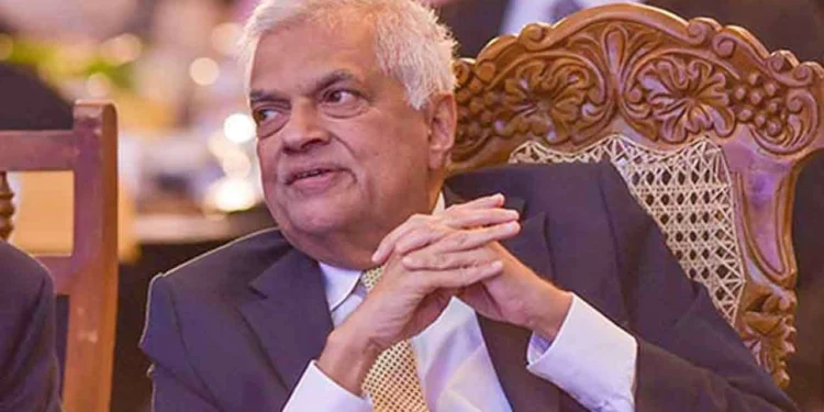 குற்றப் புலனாய்வு திணைக்களத்தில் முன்னிலையானார் ரணில்!