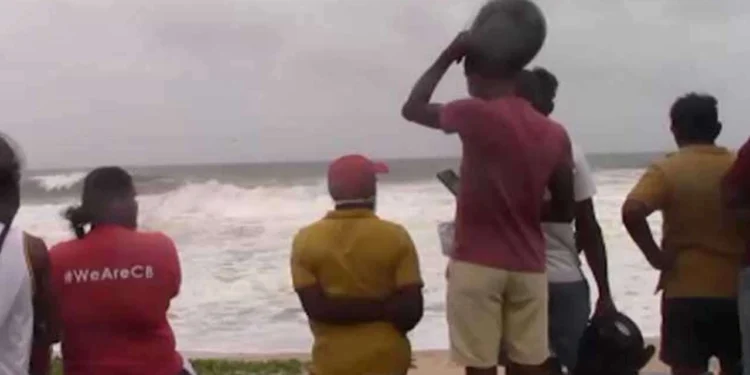 கடலில் நீராடச் சென்ற மாணவர்கள் மாயம்!