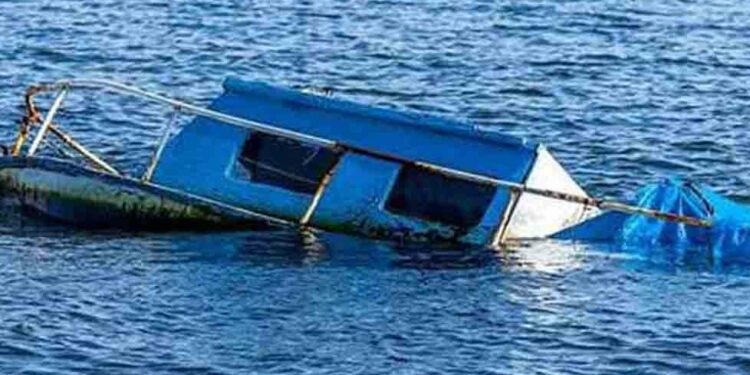 பராக்கிரம சமுத்திரத்தில் படகு கவிழ்ந்ததில் தந்தை மகன் பலி!