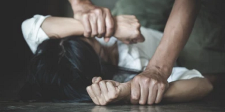 பாடசாலைக்குள் துஷ்பிரயோகம் செய்யப்பட்ட மாணவி!