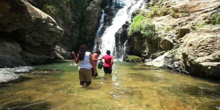 இராவணா எல்ல நீர் வீழ்ச்சி பகுதியில் விபத்து!