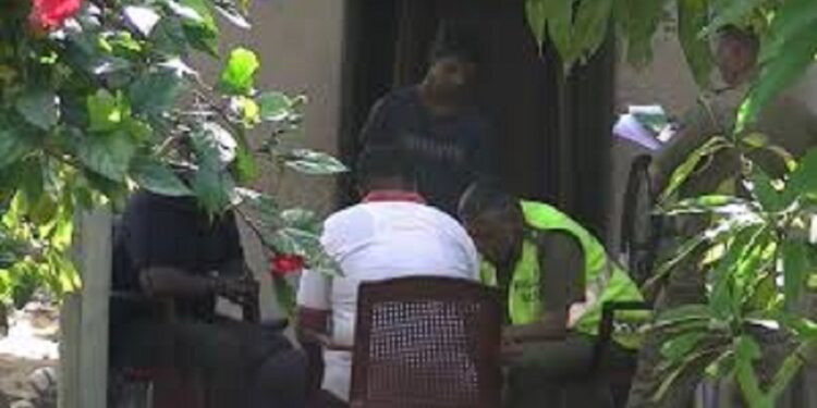 வீட்டின் பின்புறத்தில் சிசுவின் சடலம் மீட்பு!