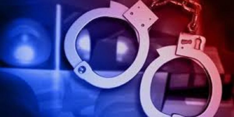 துப்பாக்கி மற்றும் வெடி பொருட்களுடன் ஒருவர் கைது!