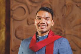 தனியறையில் இறுதி பரீட்சை எழுதிய நாமல்