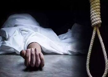 ஆலய வளாகத்தினுள் தவறான முடிவெடுத்த நபர்