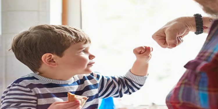 குழந்தைகளின் மகிழ்ச்சி தொடர்பில் பெற்றோரிடம் விடுக்கப்பட்டுள்ள வேண்டுகோள்!