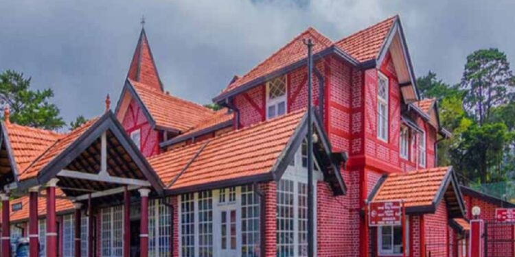 தபால் ஊழியர்களின் பணிப்பகிஸ்கரிப்பால் சுற்றுலா பயணிகள் பாதிப்பு!