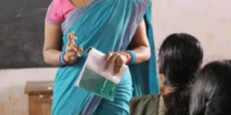 ஆசிரியர் நியமனங்களை வழங்குவதாக கோரி மோசடியில் ஈடுபட்ட நபர்கள் கைது!