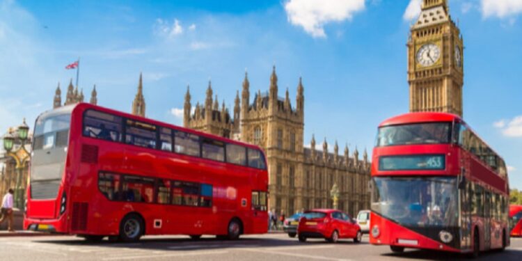 பிரித்தானியாவை விட்டு தப்பி ஓடிய தமிழ் தம்பதி!