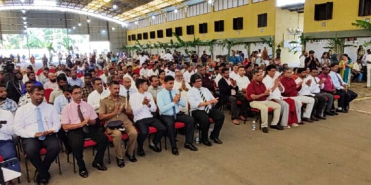 7 வருடங்களின் பின்னர் மக்கள் பாவனைக்கு திறந்து வைக்கப்பட்ட வவுனியா பொருளாதார மத்திய நிலையம்!