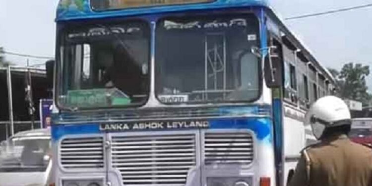 இரு தனியார் பேருந்து சாரதிகள் கைது!