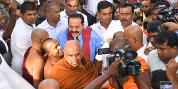 தங்கலையில் மஹிந்த தனிமையில்!