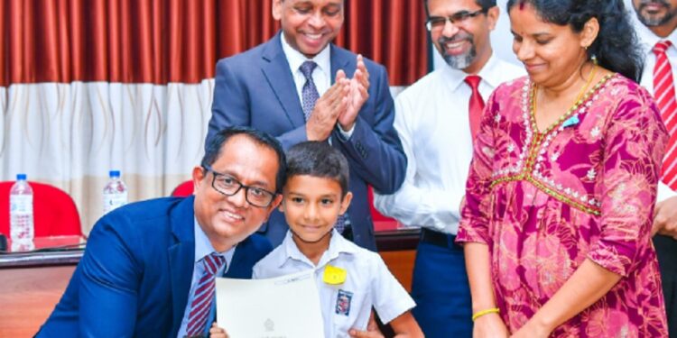 வறிய மாணவர்களுக்கு ஜனாதிபதி நிதியம் உதவிக்கரம்