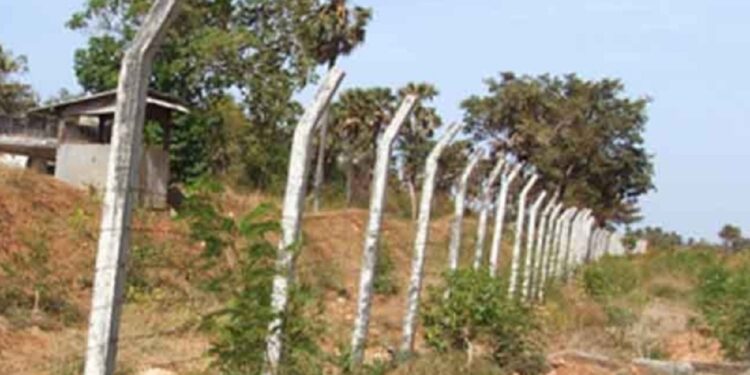 தமிழர் பகுதியில் பாதுக்காப்பு படையினர் வசமிருந்த காணிகள் விடுவிப்பு!