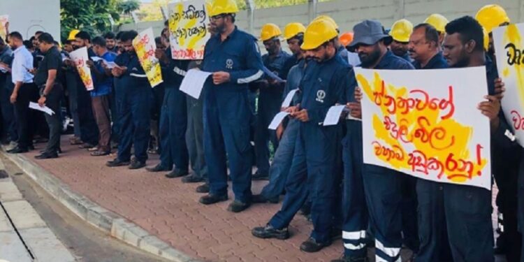 மின்சார சபை ஊழியர்களின் விடுமுறைகள் ரத்து வெளியான அதிவிசேட வர்த்தமானி!