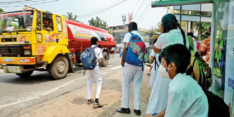 வாகன விபத்தில் பலியான பாடசாலை மாணவி!