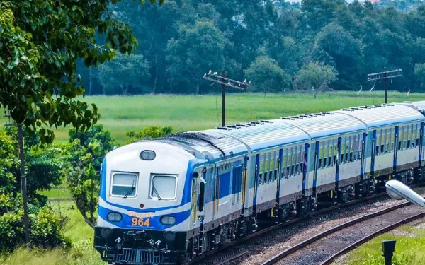 யாழில் இருந்து கொழும்பு சென்ற ரயிலில் ,மோதி ஒருவர் பலி!