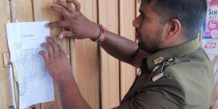 யாழ் பருத்தித்துறையில் சுகாதார சீர்கேடுடன்  இயங்கிய உணவகத்திற்கு சீல்!