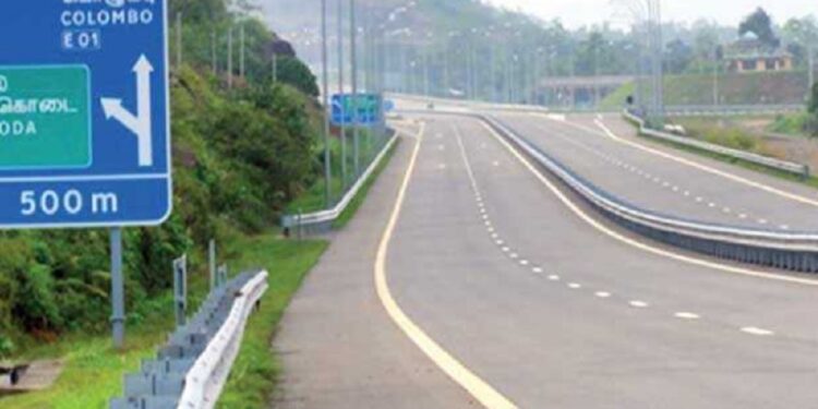 அதிவேக நெடுஞ்சாலைகளில் சாரதிகளுக்கு ஓய்வு அறை!