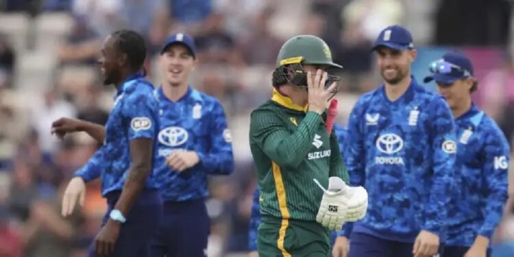 சர்வதேச ஒரு நாள் கிரிக்கெட் போட்டியில்  இங்கிலாந்து அணிவெற்றி