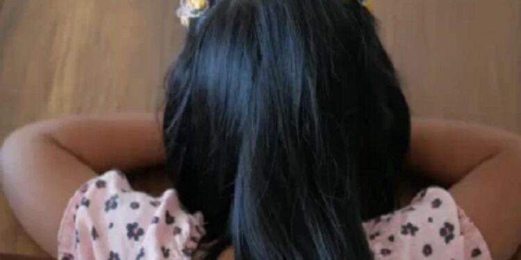 தமிழர் பகுதியில் சித்தப்பாவால் சீரழிக்கப்பட்ட சிறுமி!