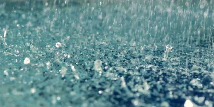 நாட்டில் இன்று இடியுடன் கூடிய மழை பெய்யும் சாத்தியம்!