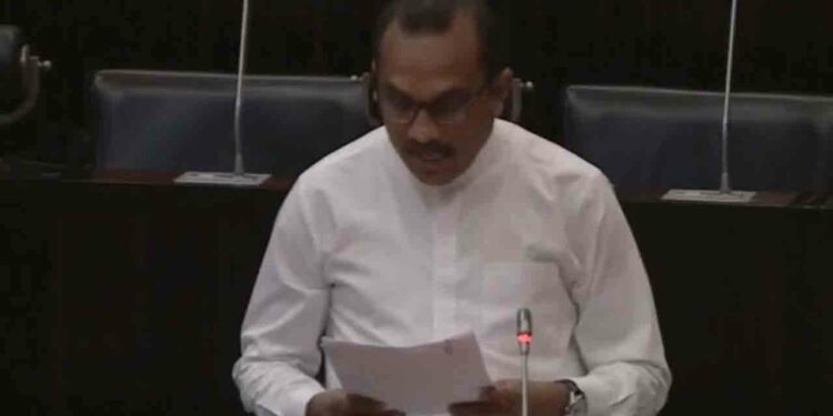 நவீன தொழில்நுட்பத்துடன் கூடிய புதிய வாகன இலக்கத்தகடுகள்