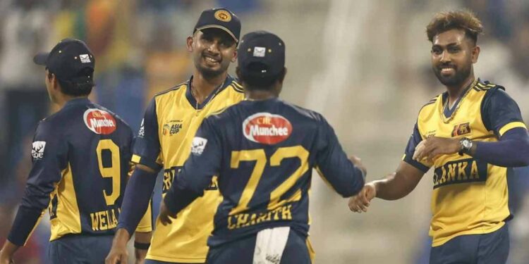 மோதிக் கொள்ளும் இலங்கை பாகிஸ்தான் அணிகள்!