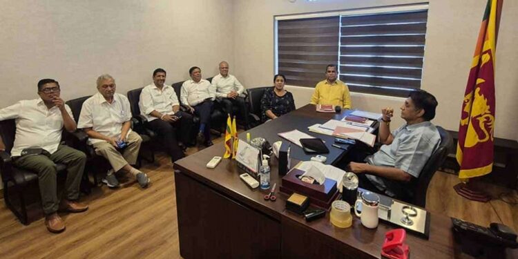 மின்னணு ஒப்பந்தங்கள் தொடர்பில் அரசை வலியுறுத்தும் எதிர் கட்சிகள்!