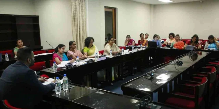 இளம் பெண்களை அரசியலில் ஊக்குவிப்பது தொடர்பில் கலந்துரையாடல்!