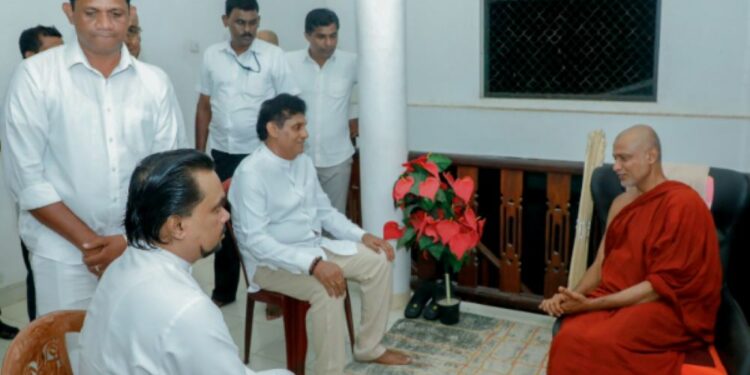 கேபிள் கார் விபத்தில் உயிரிழந்த பிக்குகளுக்கு சஜித் பிரேமதாஸ அஞ்சலி!