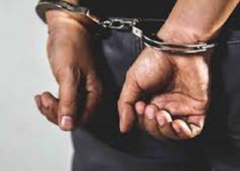 யாழ் உரும்பிராயில் மருத்துவர் மீது தாக்குதல் மூவர் கைது!