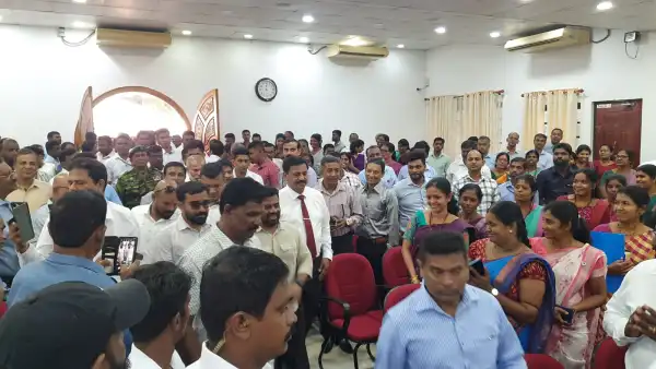 யாழில் குடிவரவு குடியல்வு அலுவலகம் திறந்து வைப்பு!