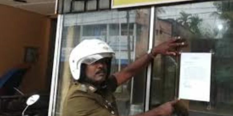 சுகாதார சீர்கேட்டுடன் இயங்கிய உணவகத்திற்கு சீல்!