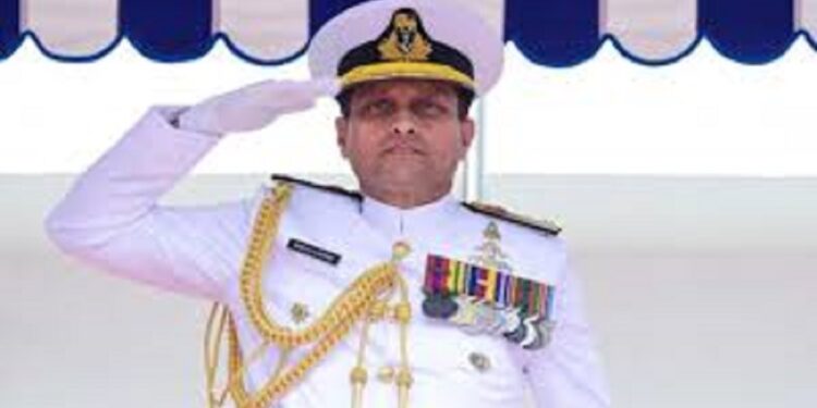 முன்னாள் கடற்படை தளபதி இருவருக்கு மீண்டும் விளக்கமறியல்!