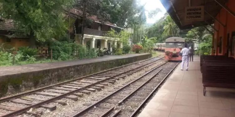 களனிவெளி மார்க்கமூடான ரயில் சேவைகள் மட்டுப்படுத்தப்பட்டுள்ளன!