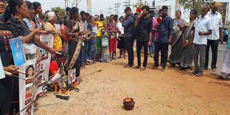 யாழில் முன்னெடுக்கப்பட்ட தீப்பந்த போராட்டம்!