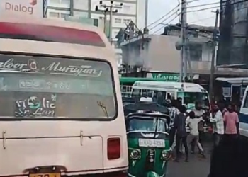 யாழில் வன்முறைக் கும்பல் அட்டகாசம்!