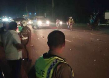 இரண்டு டிப்பர் நேருக்கு நேர் மோதி விபத்து!