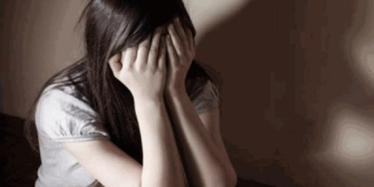 கடற்படை பெண் சிப்பாய் பாலியல் பலாத்காரம்!