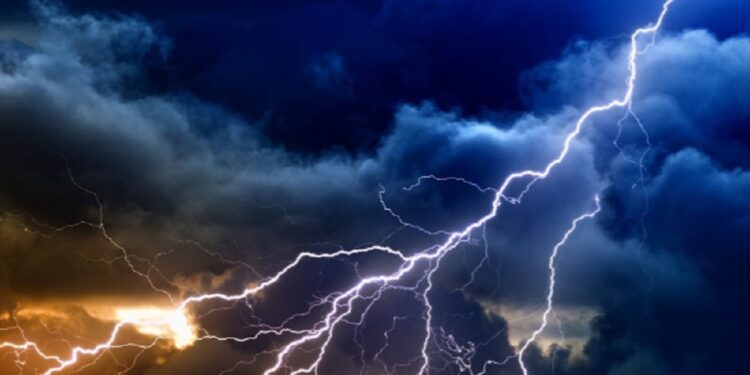 மக்களுக்கு மின்னல் தாக்கம் குறித்து எச்சரிக்கை!